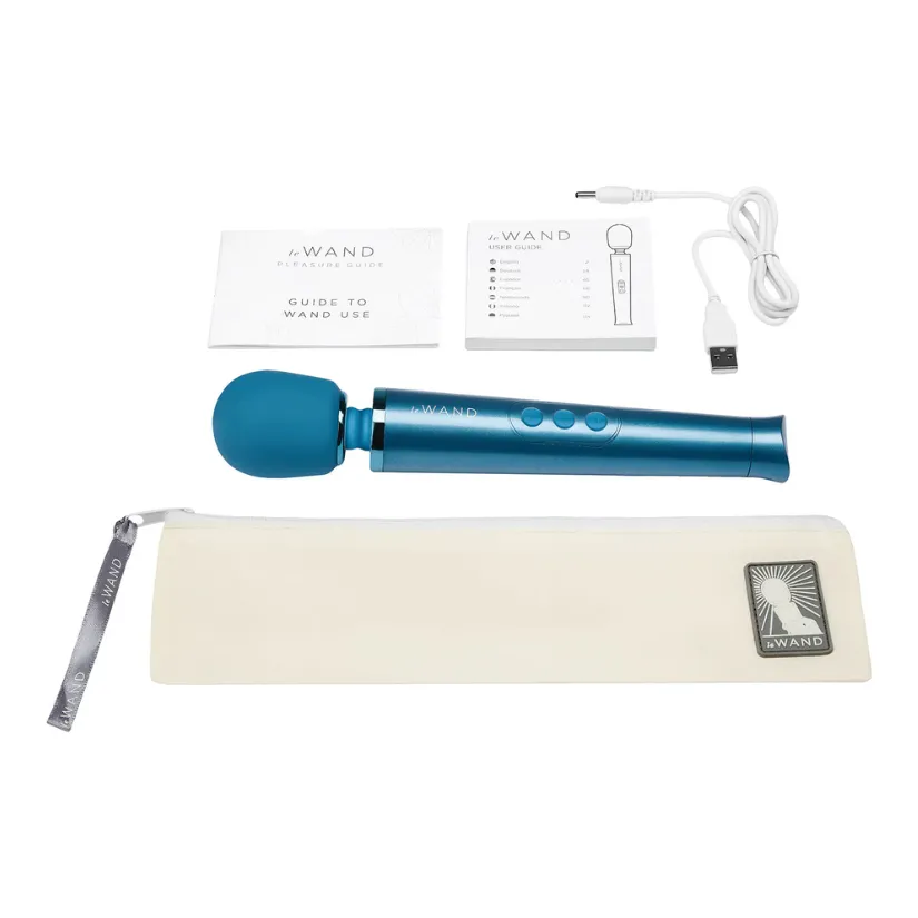 Le Wand Petite Rechargeable Massager