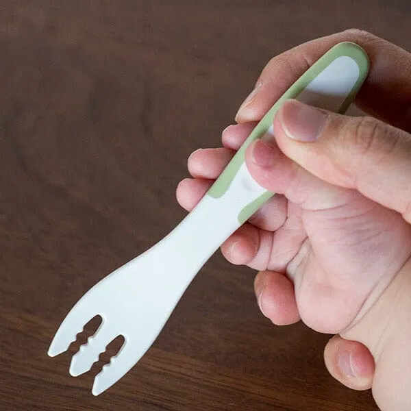 Richell - T.L.I Stage 3 Baby Self Feeding Spoon and Fork Set